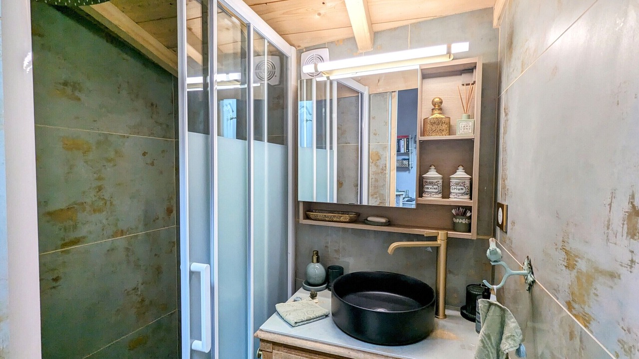 Photo of Bathroom in Paulnay