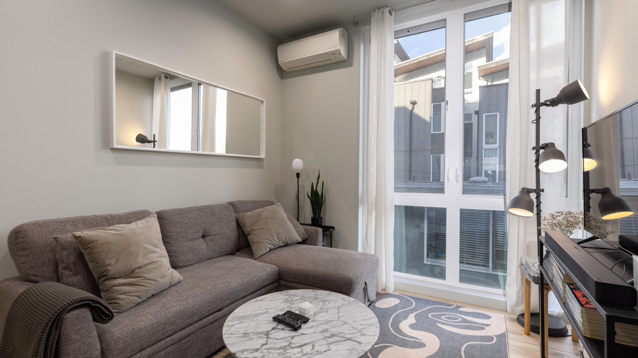 Photo of Livingroom in Fairmount Park