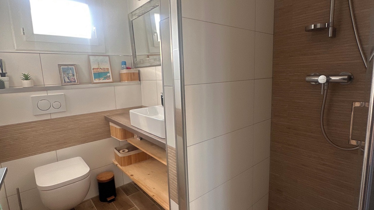 Photo of Bathroom in Le Grau-Du-Roi