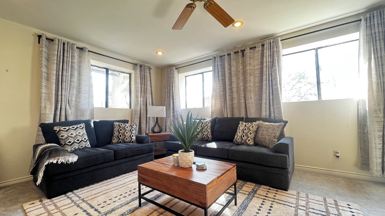 Photo of Livingroom in Del Valle