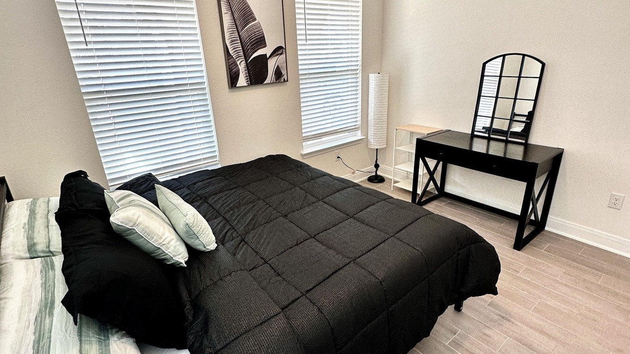 Photo of Bedroom in Kyle