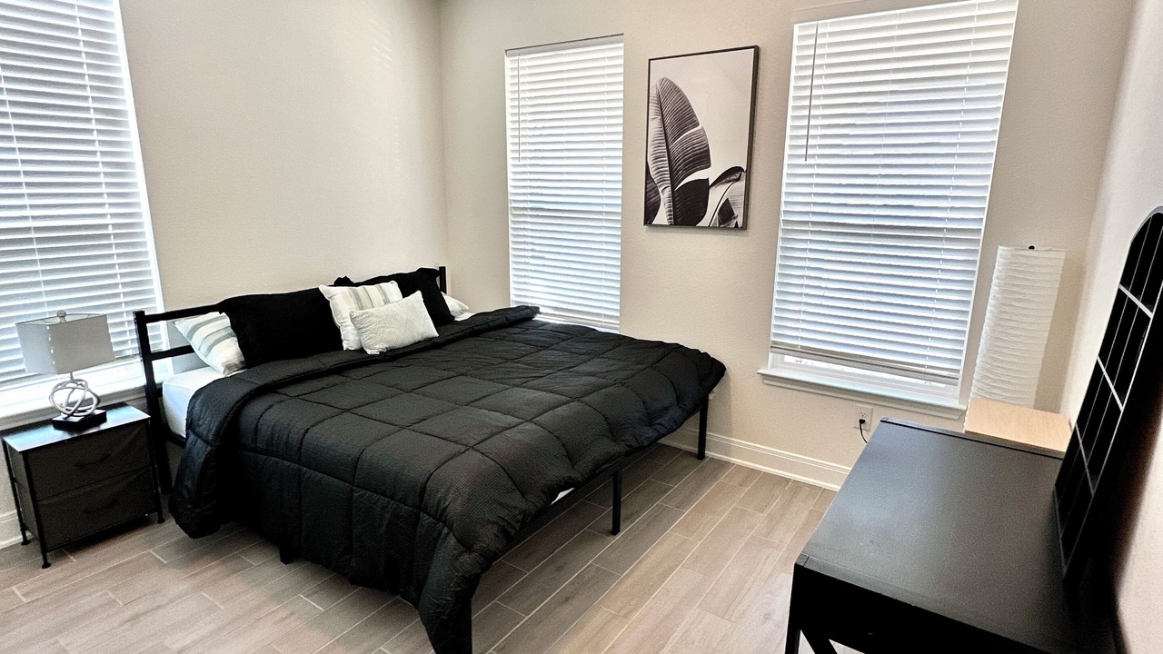 Photo of Bedroom in Kyle
