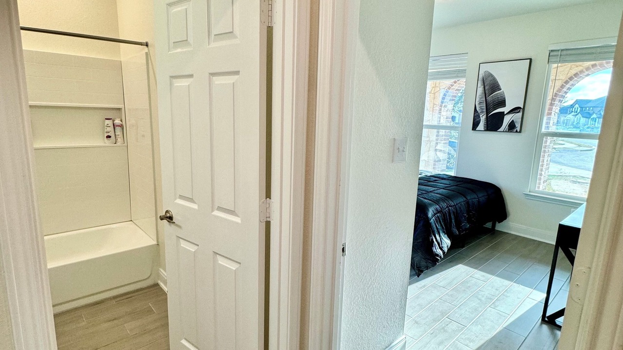 Photo of Bedroom in Kyle