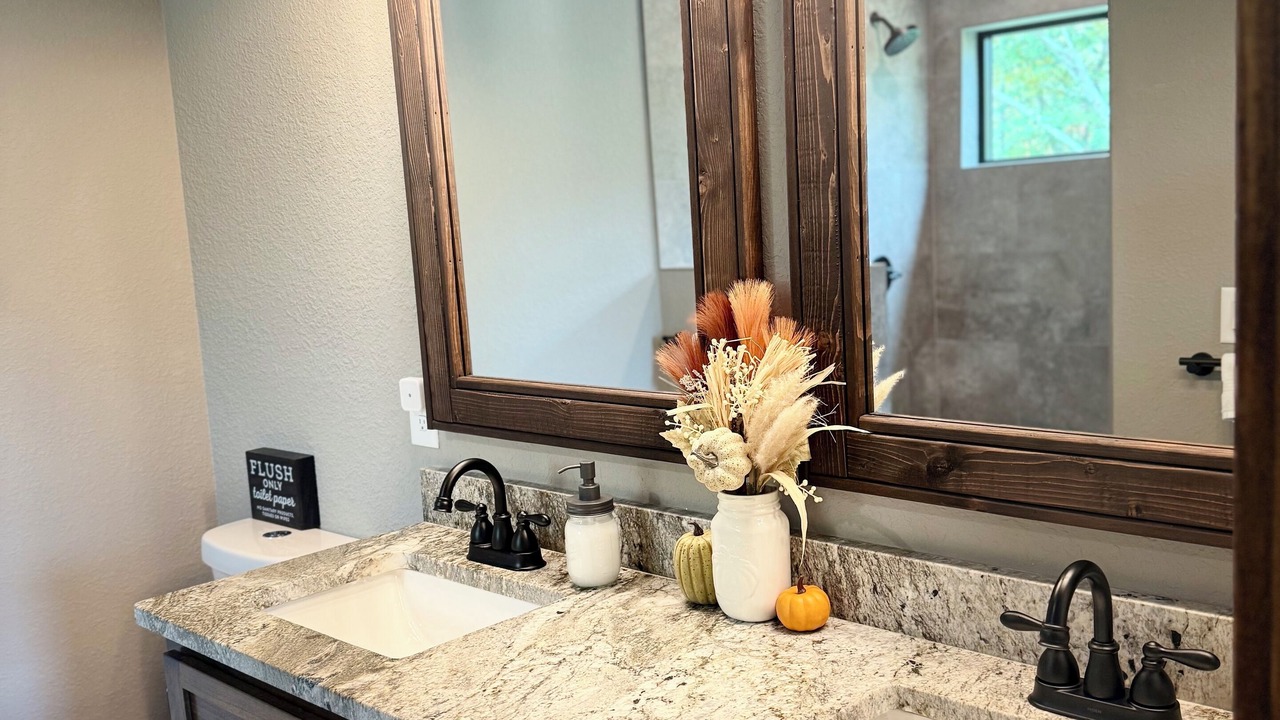 Photo of Bathroom in Hayesville