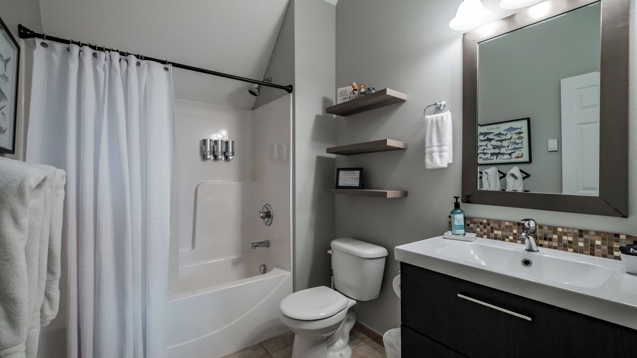 Photo of Bathroom in Nelscott