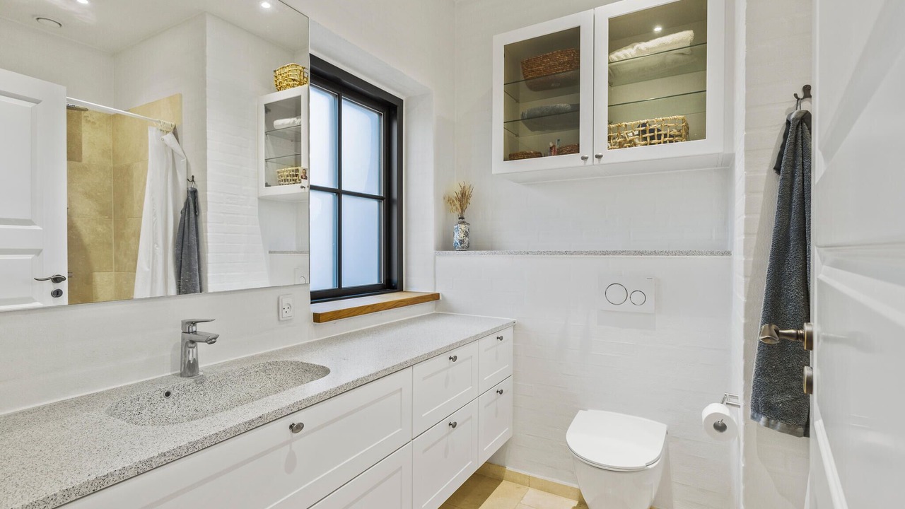 Photo of Bathroom in Hou