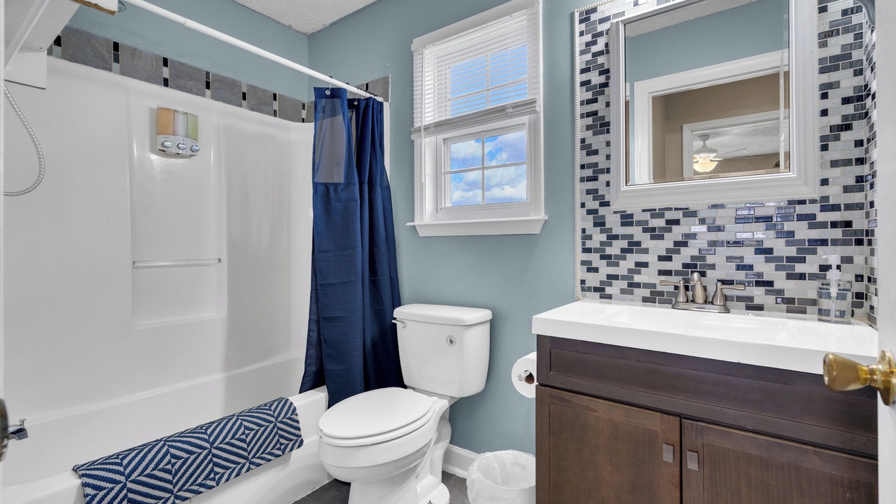 Photo of Bathroom in Oak Grove