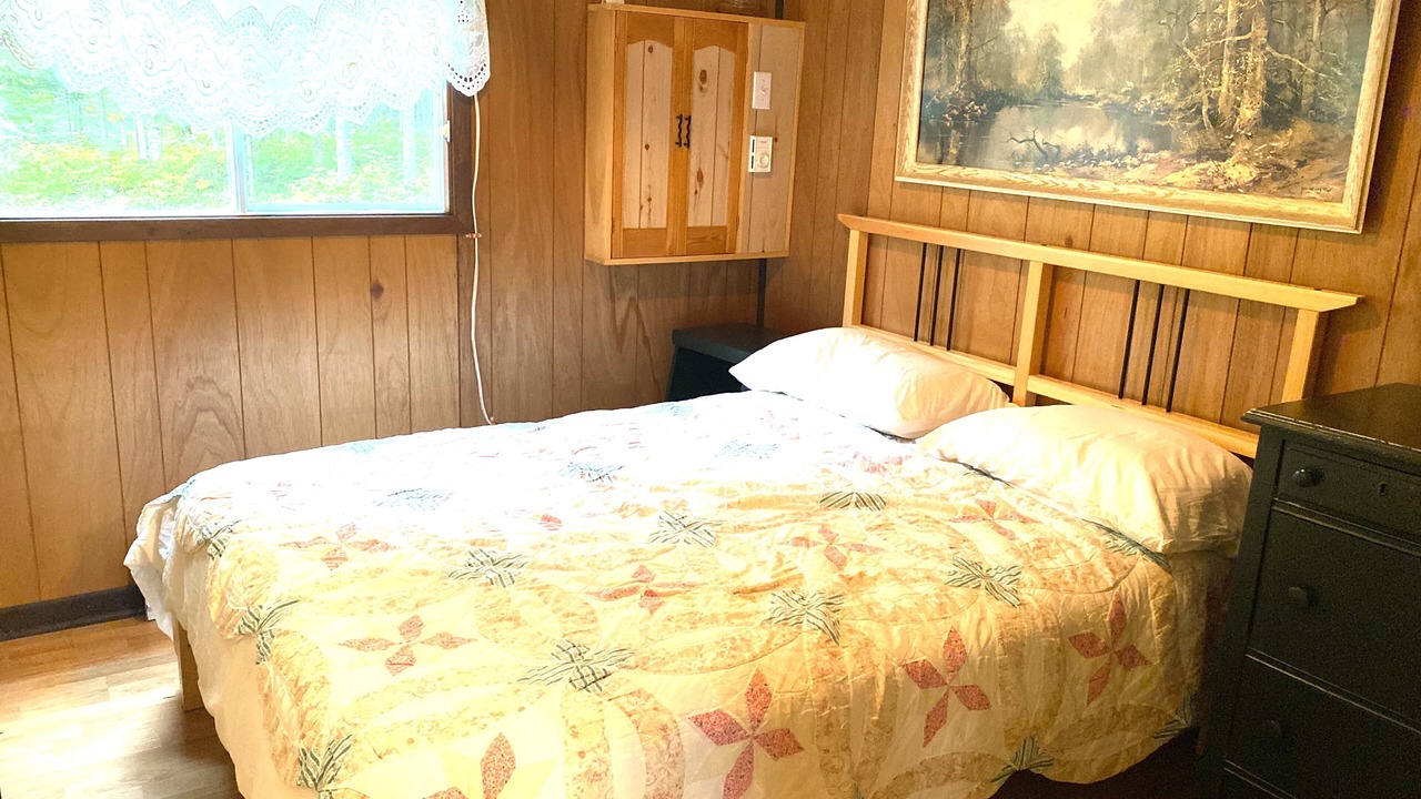 Photo of Bedroom in Lac-Saint-Paul