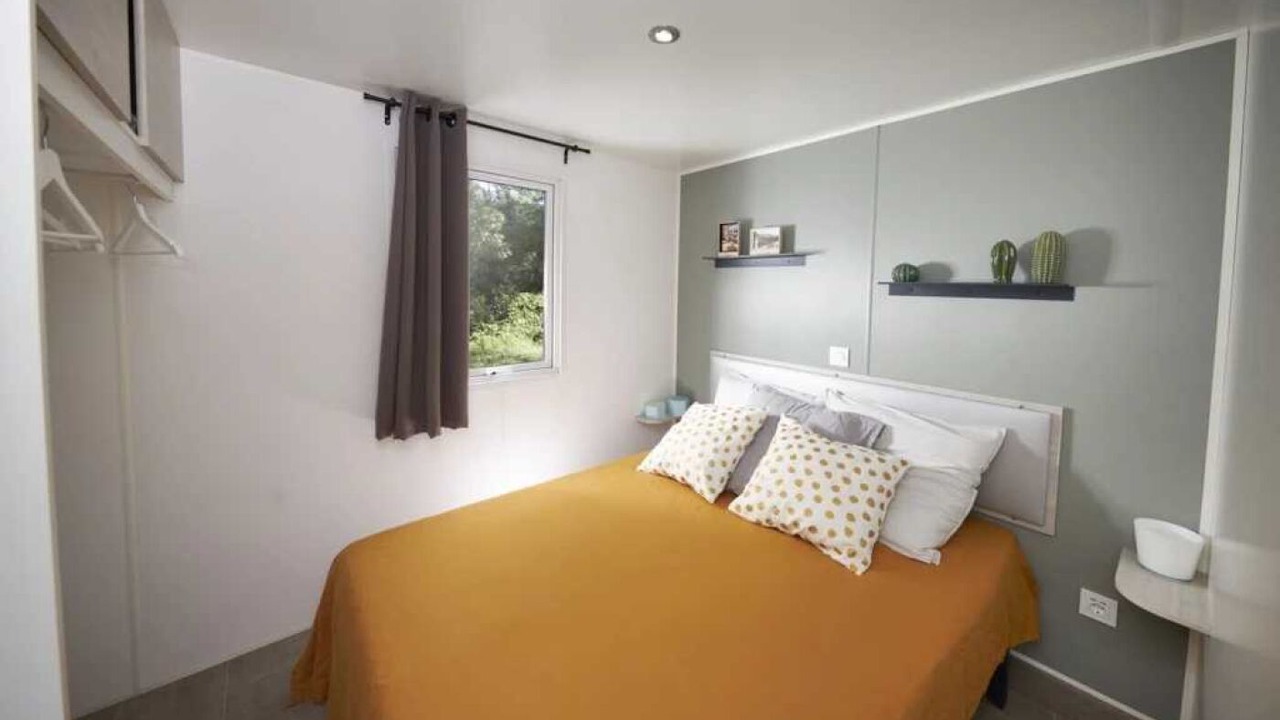 Photo of Bedroom in Chalons-en-Champagne