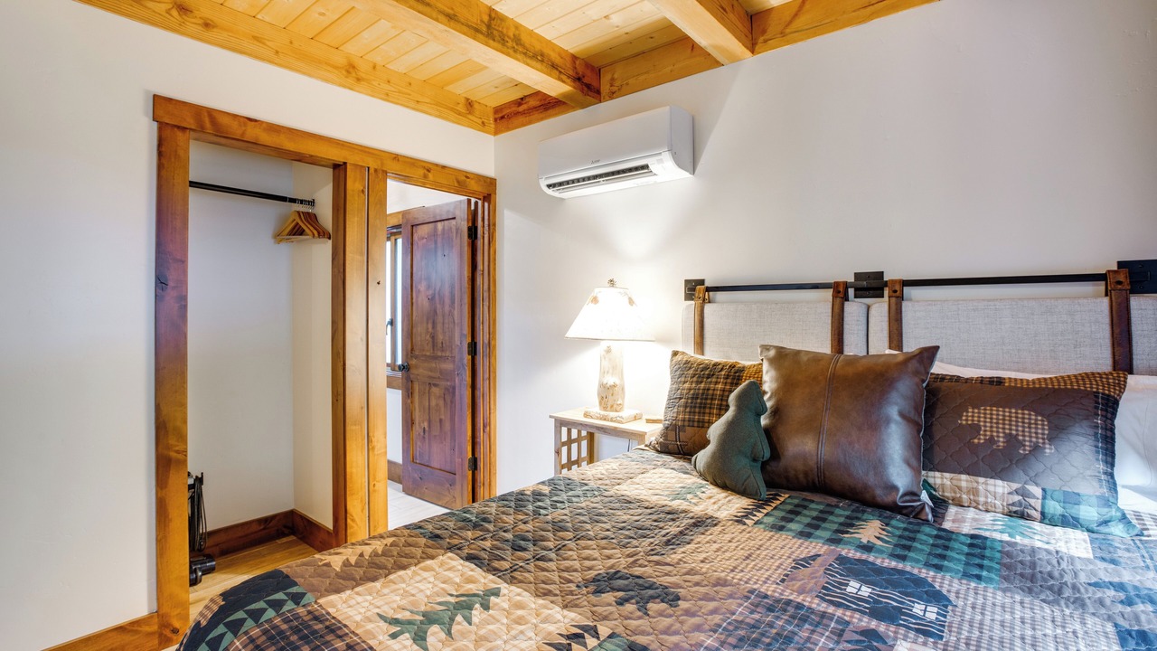 Photo of Bedroom in Sutter Creek