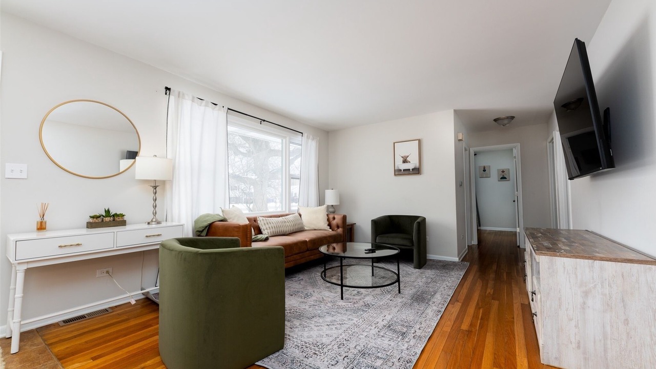 Photo of Livingroom in Wheaton