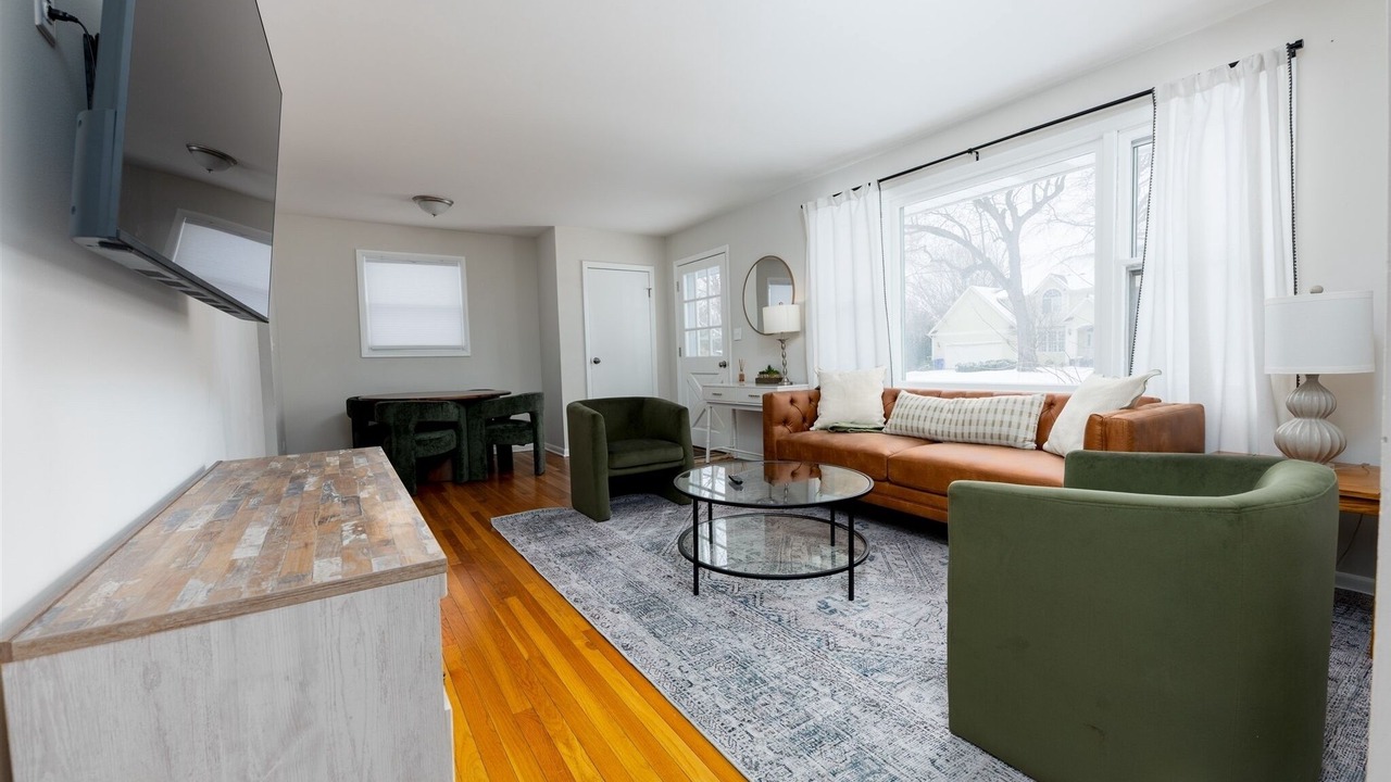 Photo of Livingroom in Wheaton