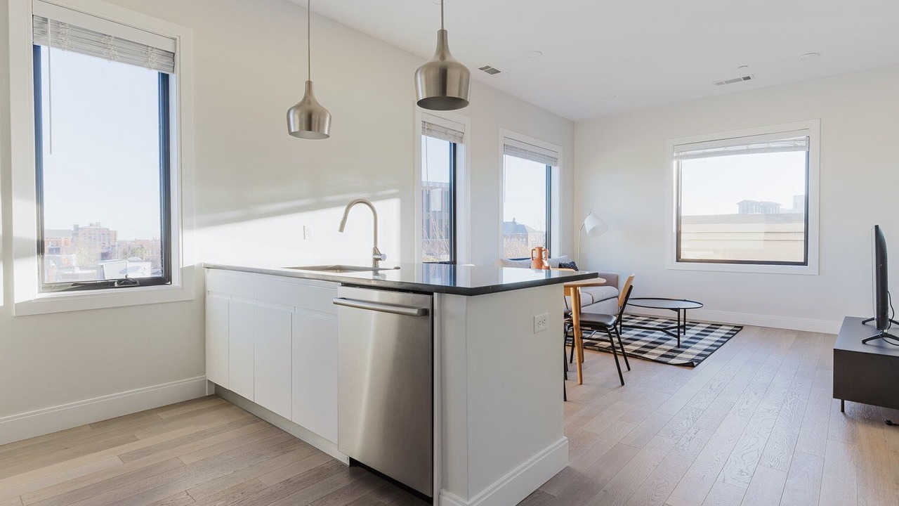 Photo of Others in Central-Maverick Square - Paris Street