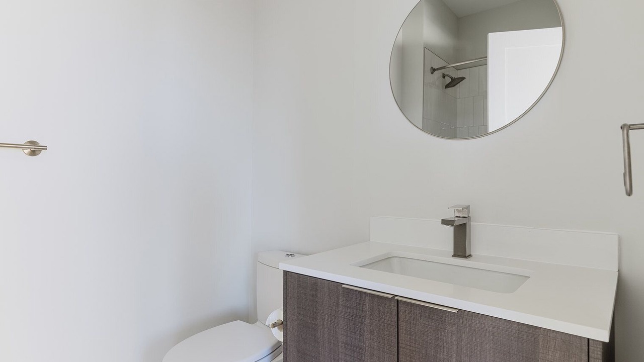 Photo of Bathroom in Central-Maverick Square - Paris Street