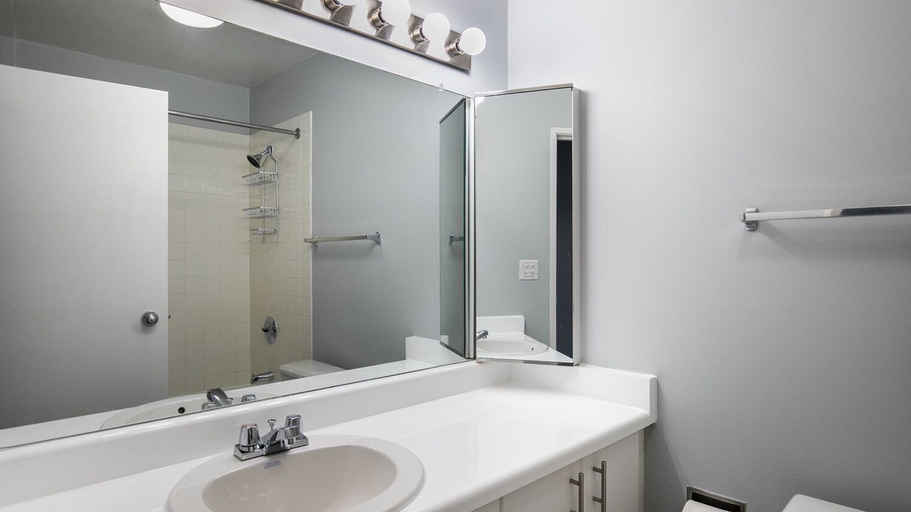 Photo of Bathroom in Streeterville