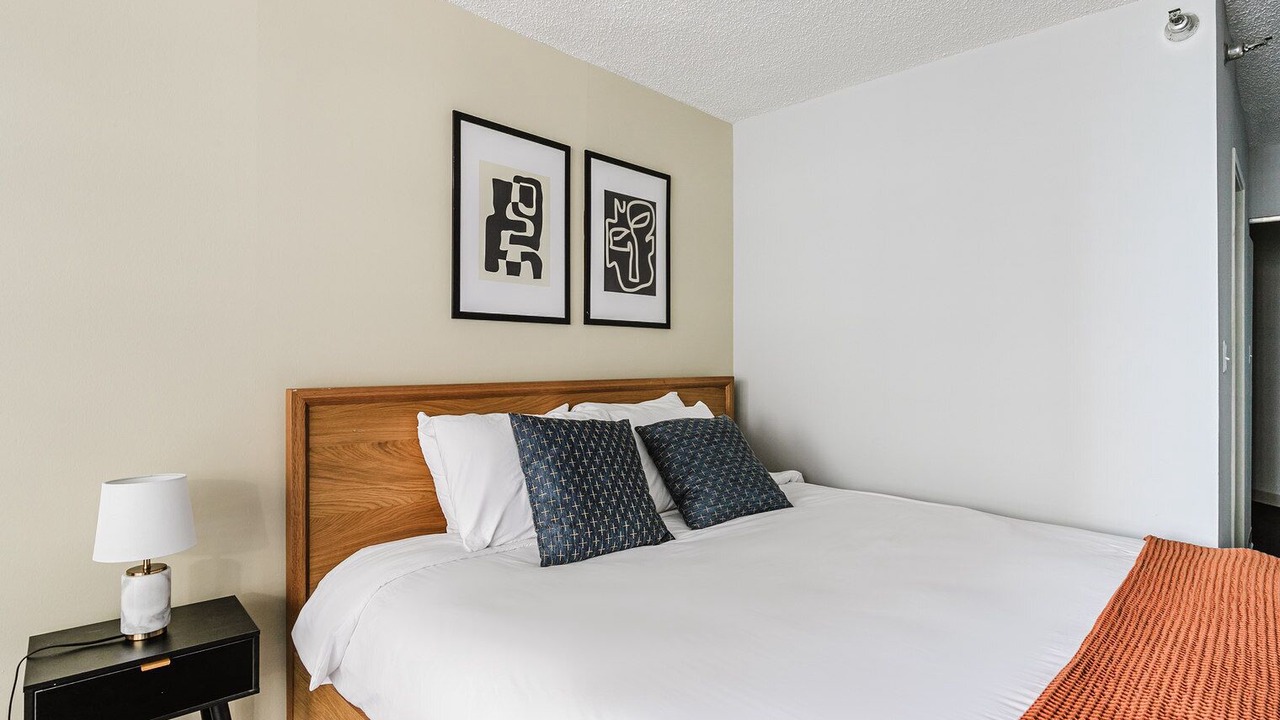 Photo of Bedroom in Streeterville