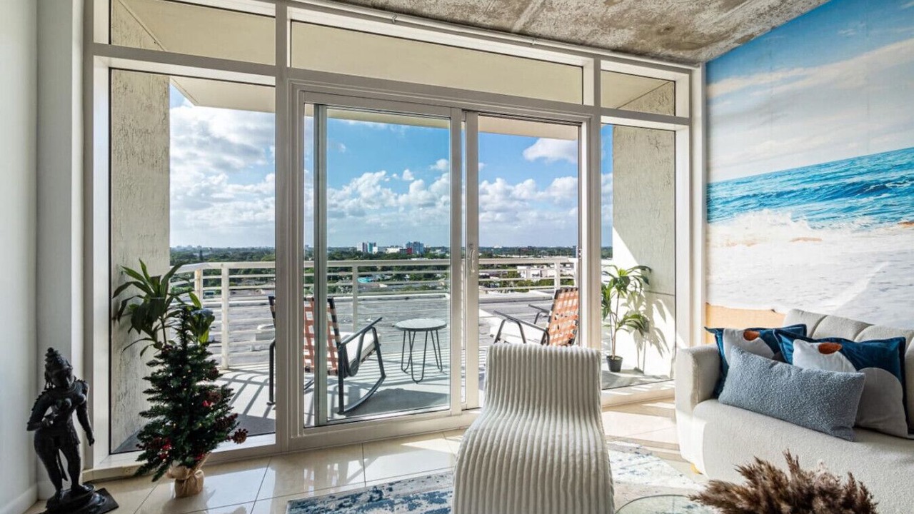 Photo of Livingroom in Midtown
