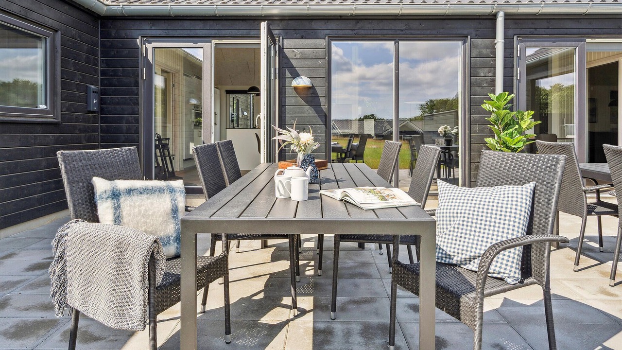 Photo of Others in Mommark Strand