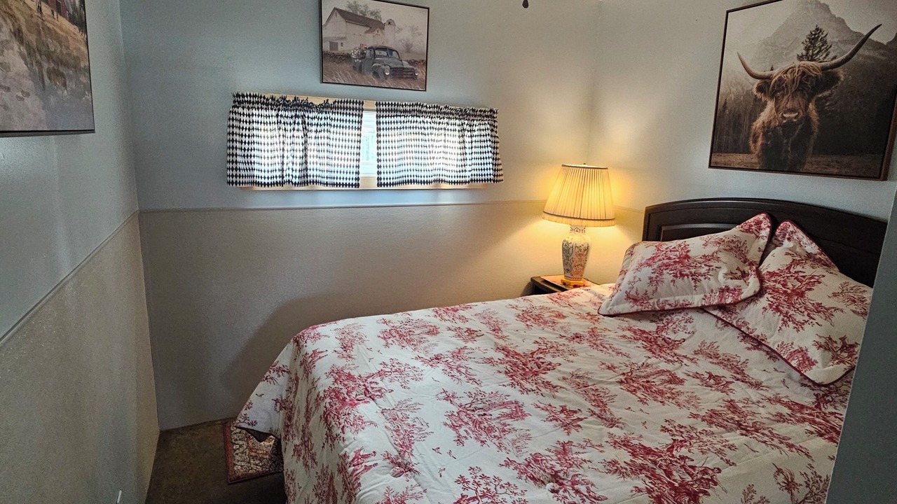 Photo of Bedroom in Cornland