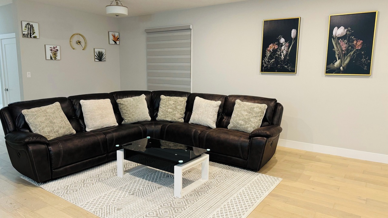 Photo of Livingroom in Middlesex Centre