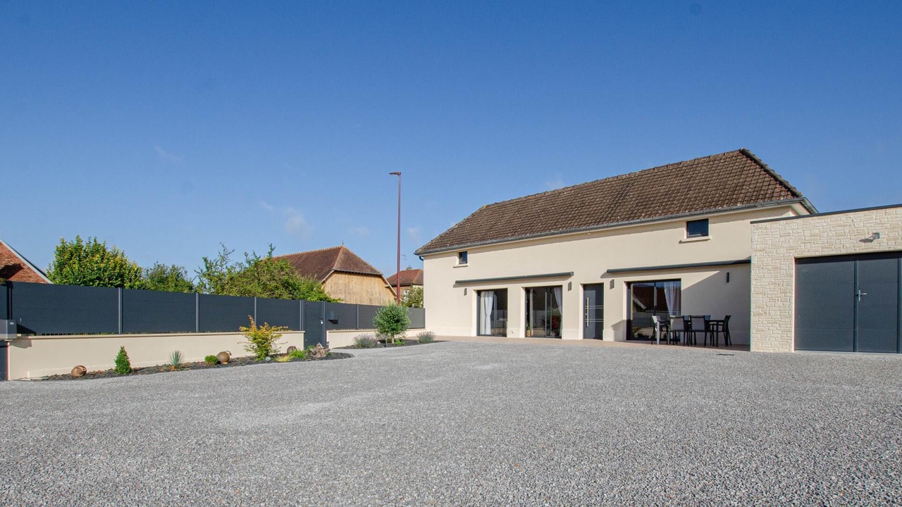 Photo of Outdoor in Bouranton