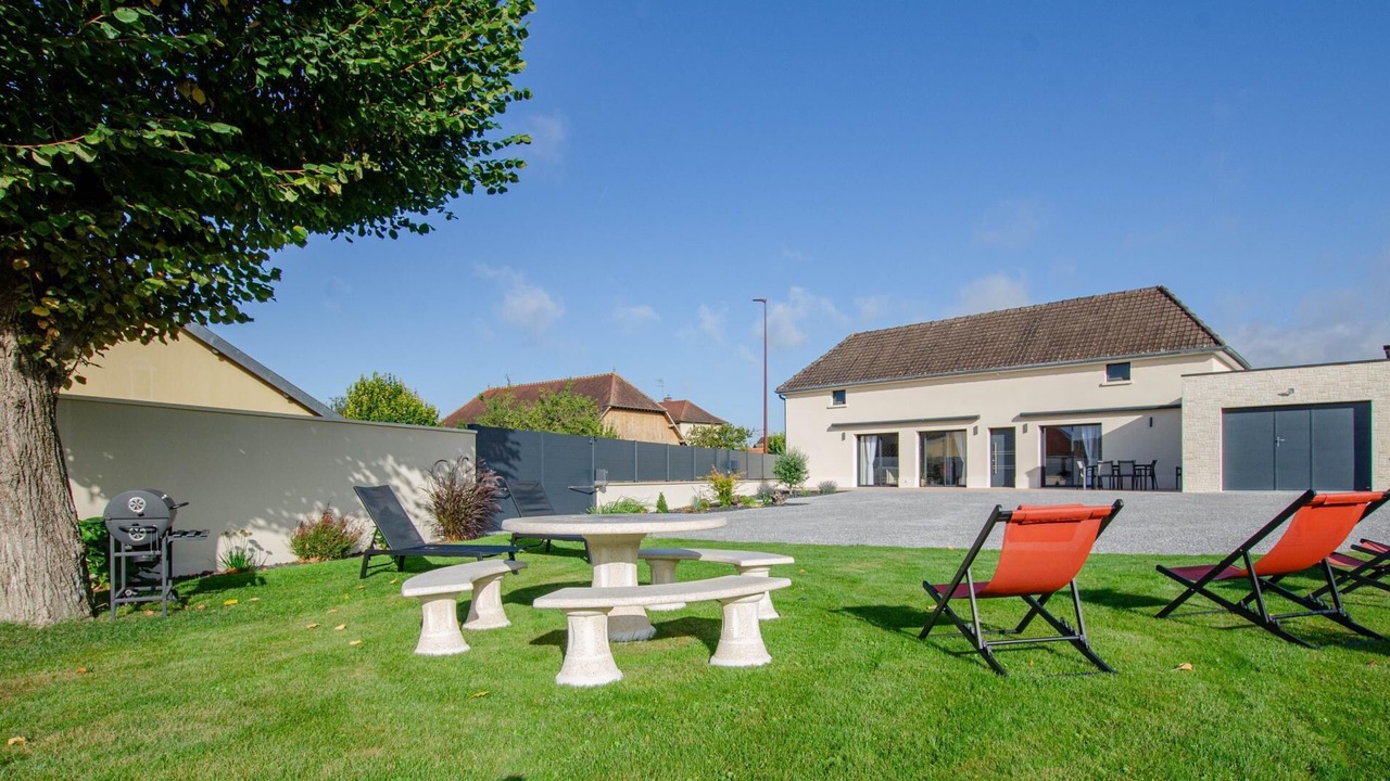 Photo of Outdoor in Bouranton