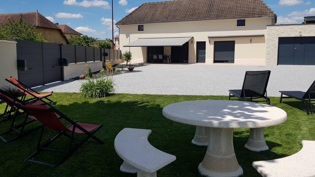 Photo of Outdoor in Bouranton