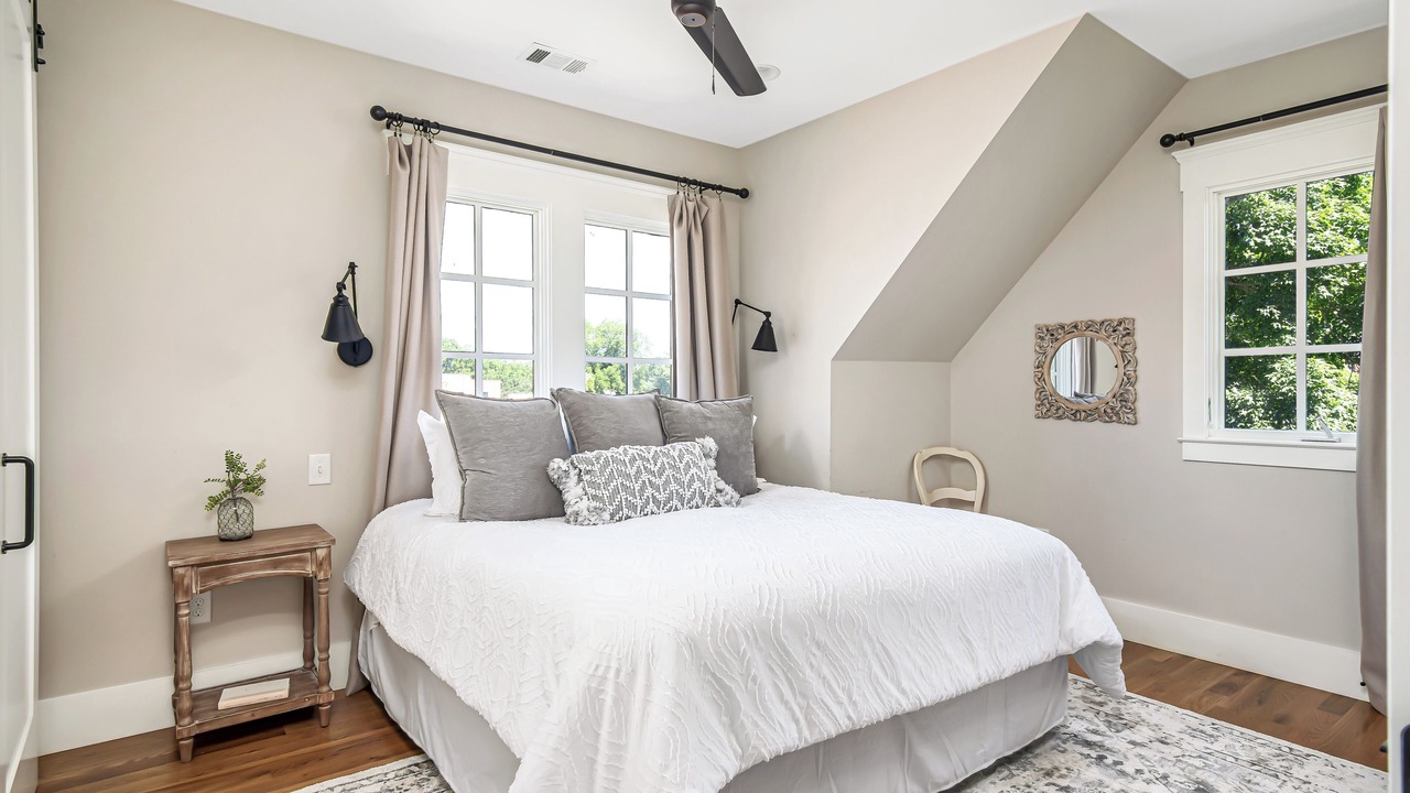 Photo of Bedroom in Historic Downtown Franklin