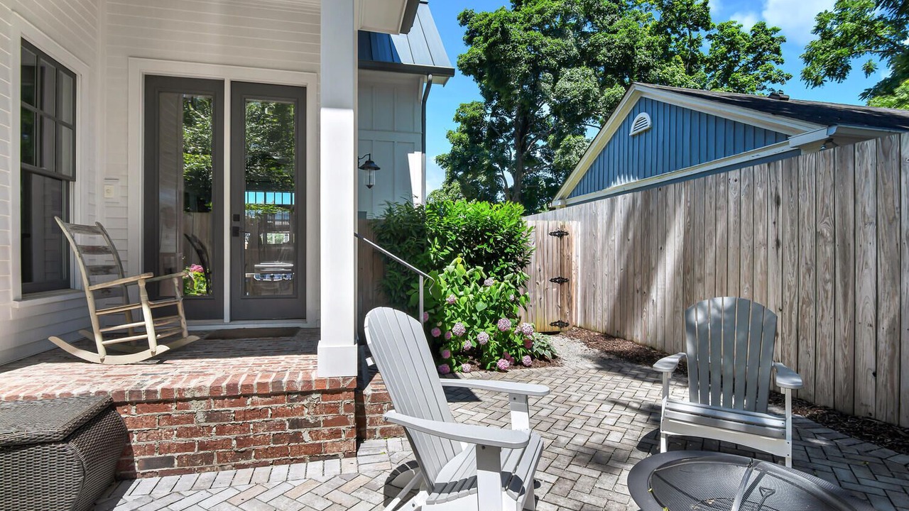 Photo of Patio Balcony in Historic Downtown Franklin