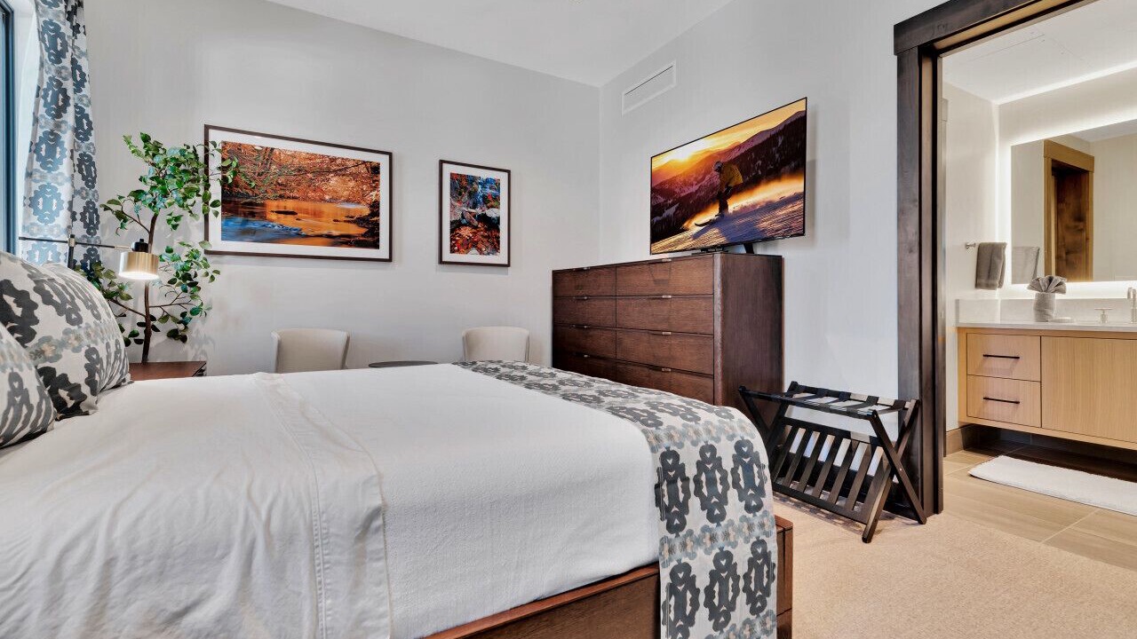Photo of Bedroom in Avon