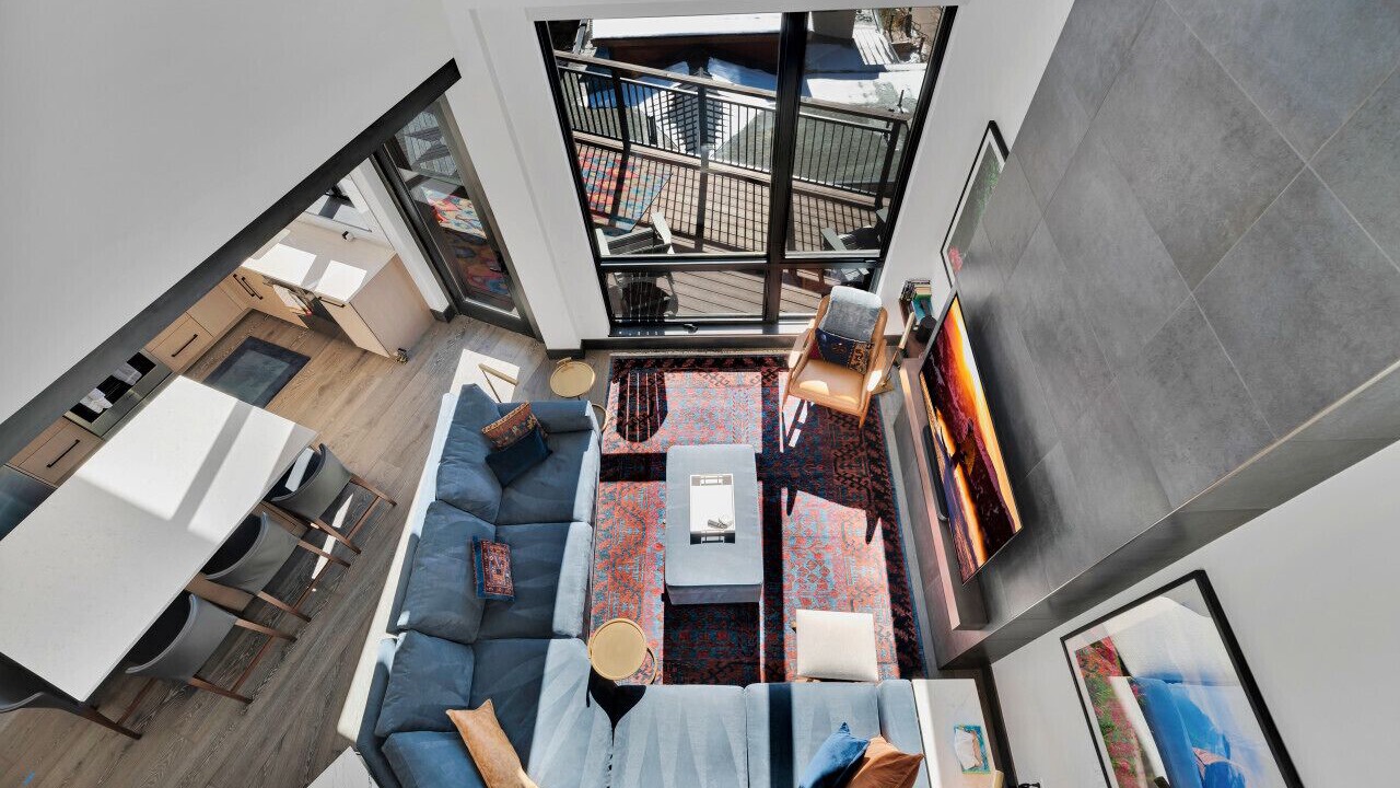 Photo of Livingroom in Avon