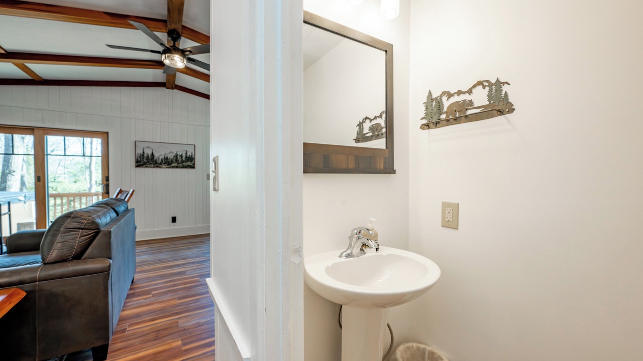 Photo of Bedroom in Sky Valley
