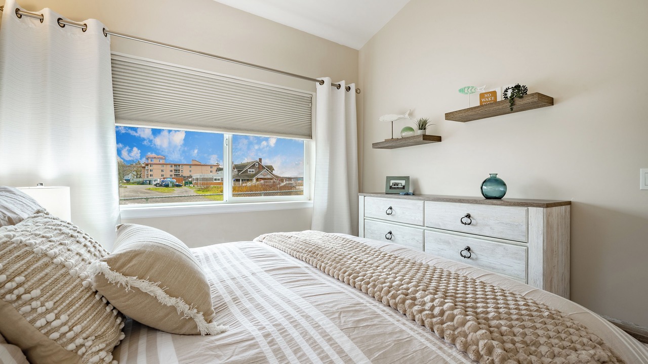 Photo of Bedroom in Birch Bay