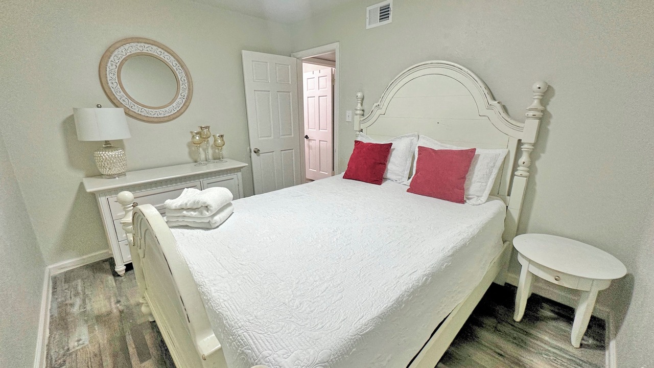 Photo of Bedroom in The Colony