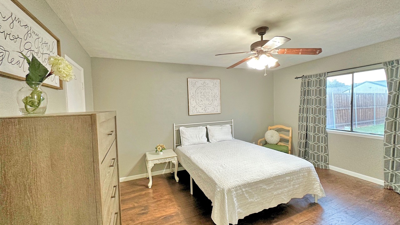 Photo of Bedroom in The Colony