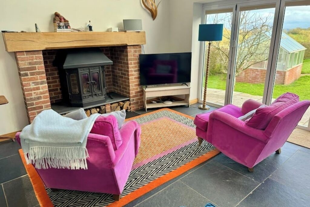 Photo of Livingroom in West Knoyle