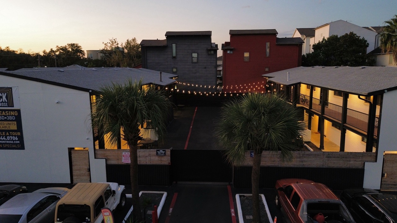 Photo of Outdoor in Neartown