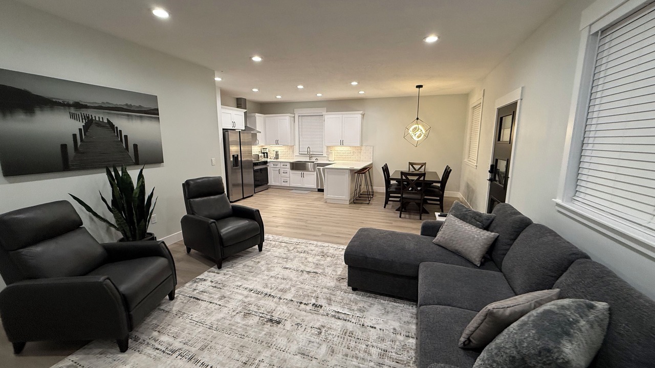 Photo of Livingroom in West Central