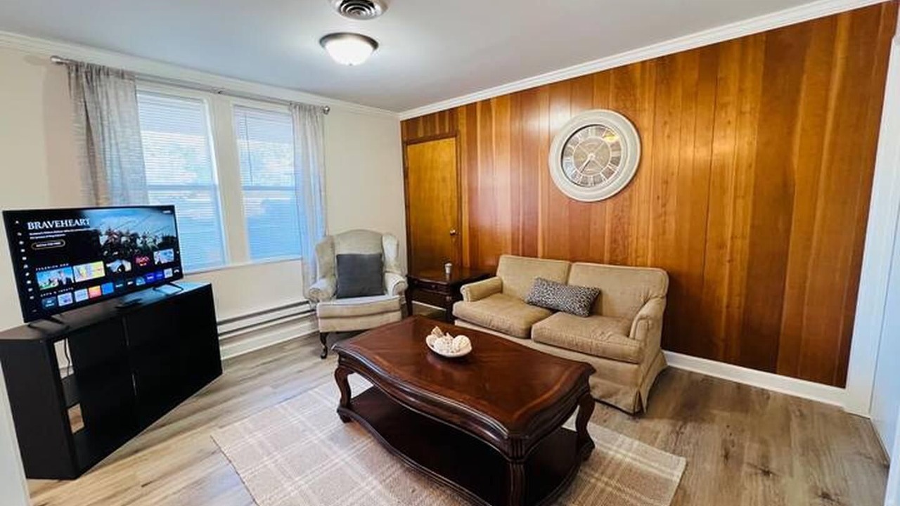 Photo of Livingroom in Gary