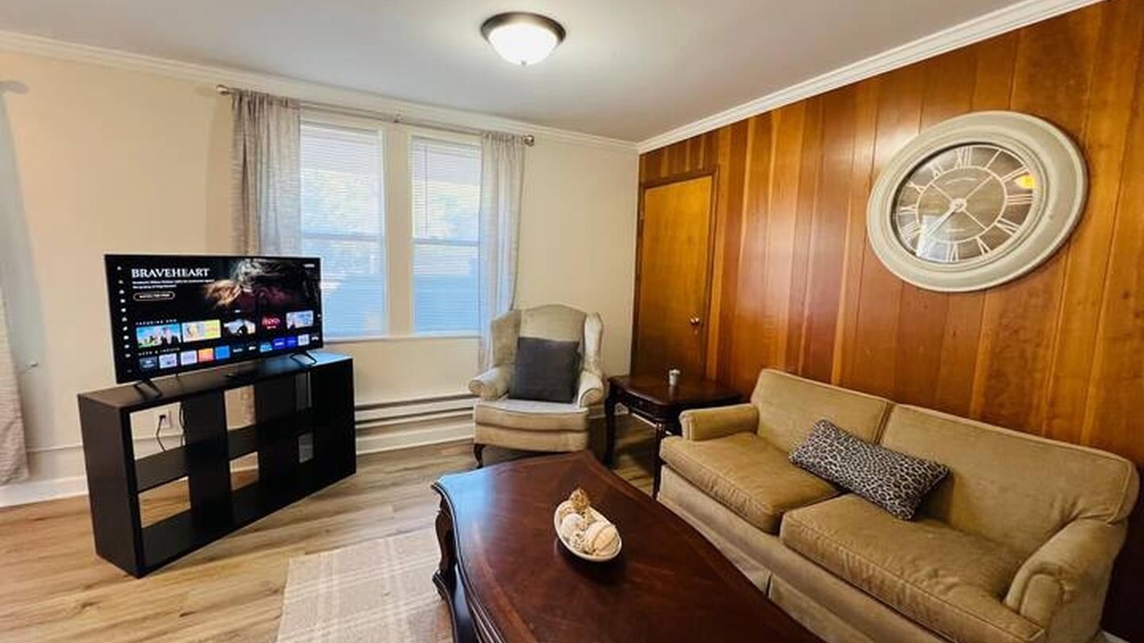 Photo of Livingroom in Gary