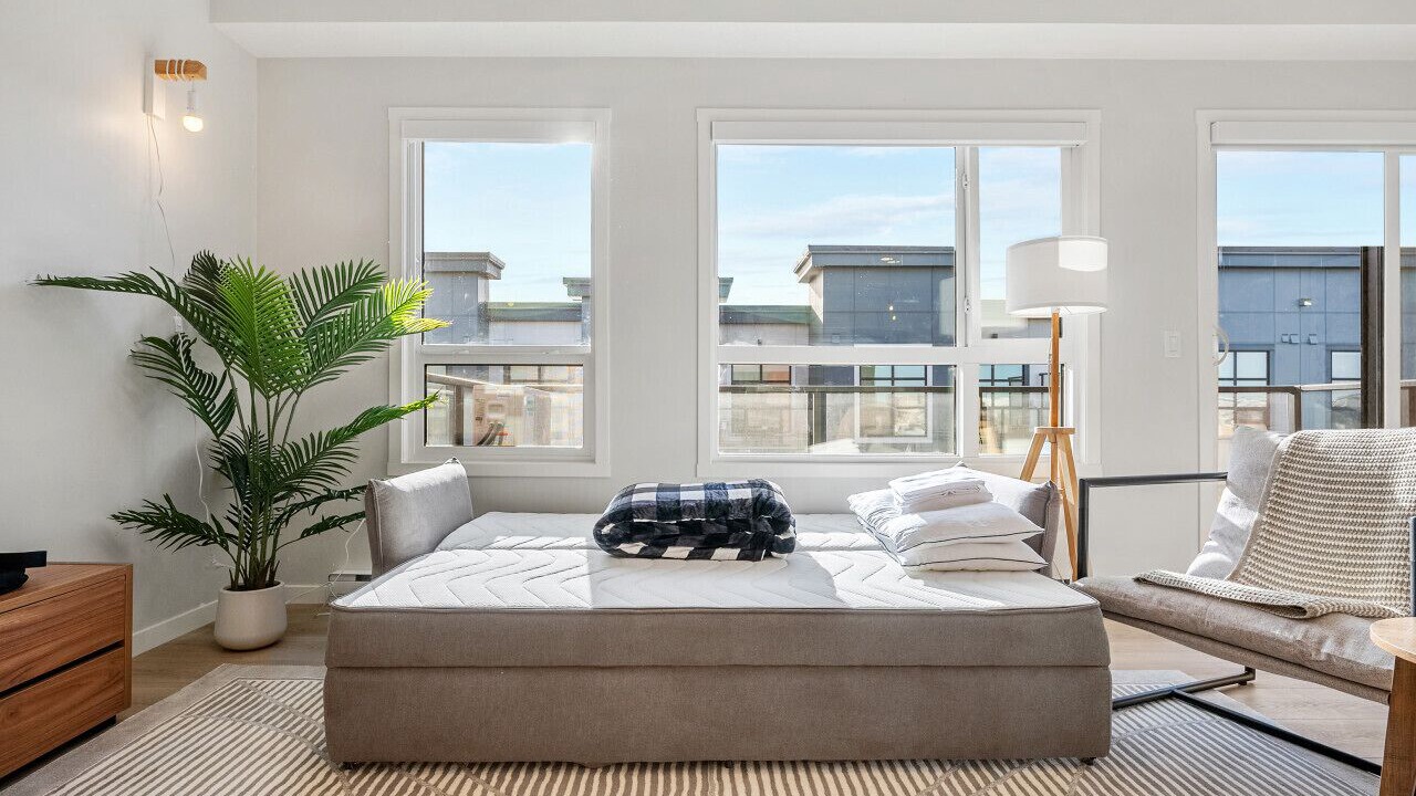 Photo of Livingroom in Southeast Calgary