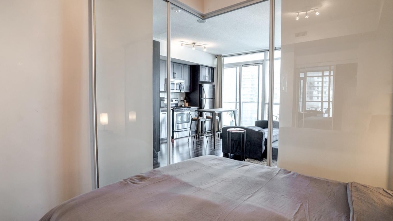 Photo of Bedroom in Toronto Entertainment District