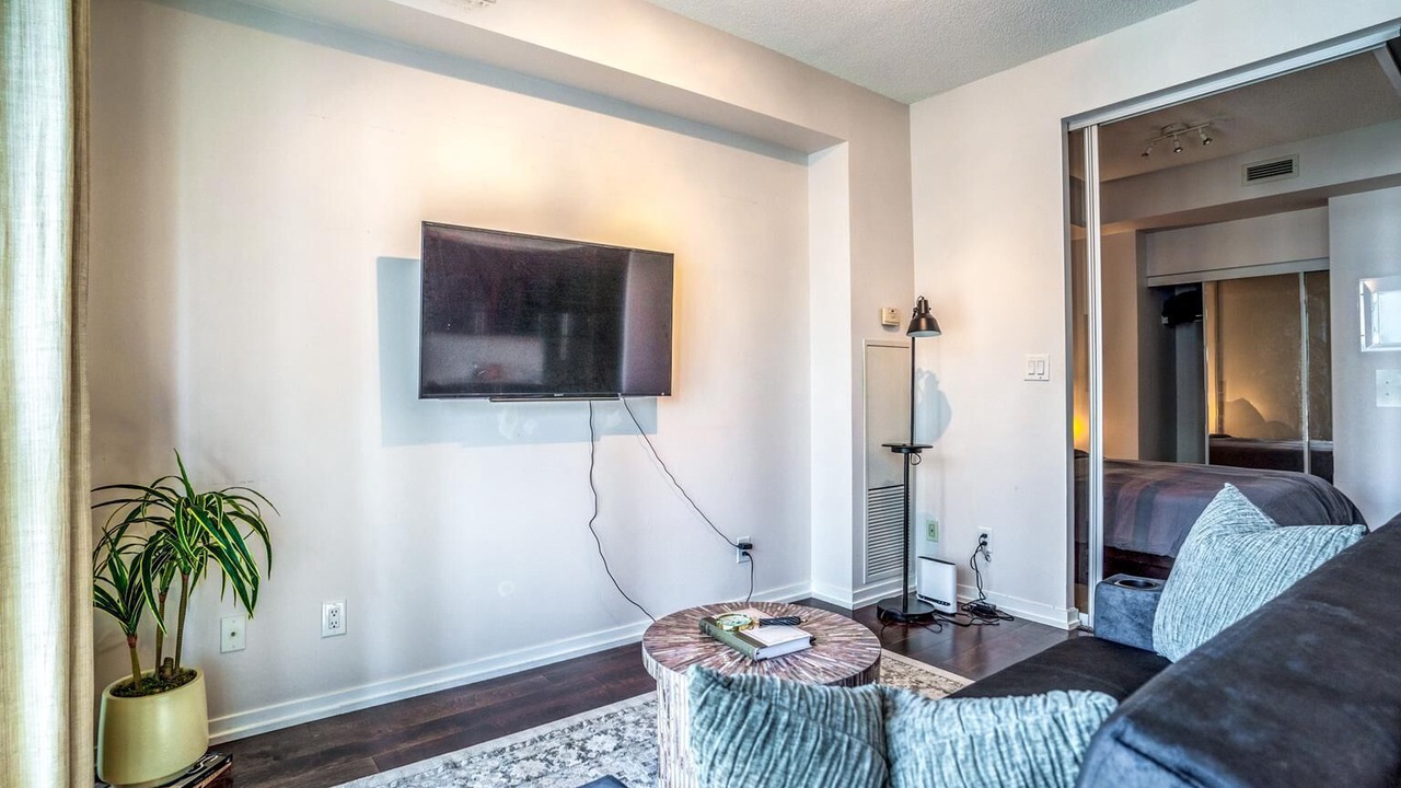 Photo of Bedroom in Toronto Entertainment District
