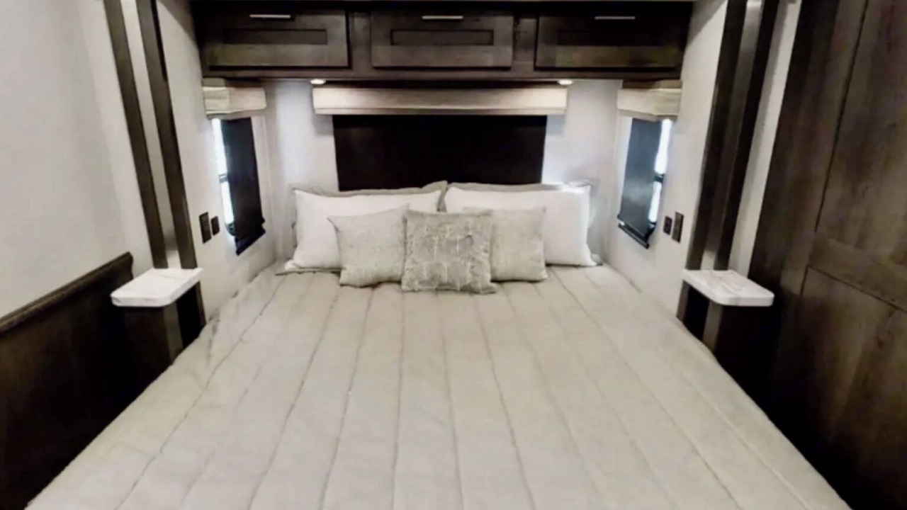 Photo of Bedroom in Elgin