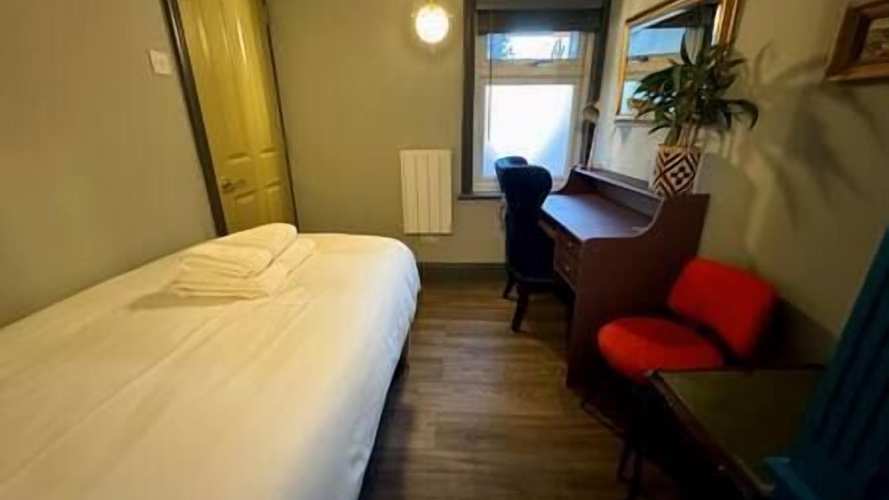 Photo of Others in Hanham