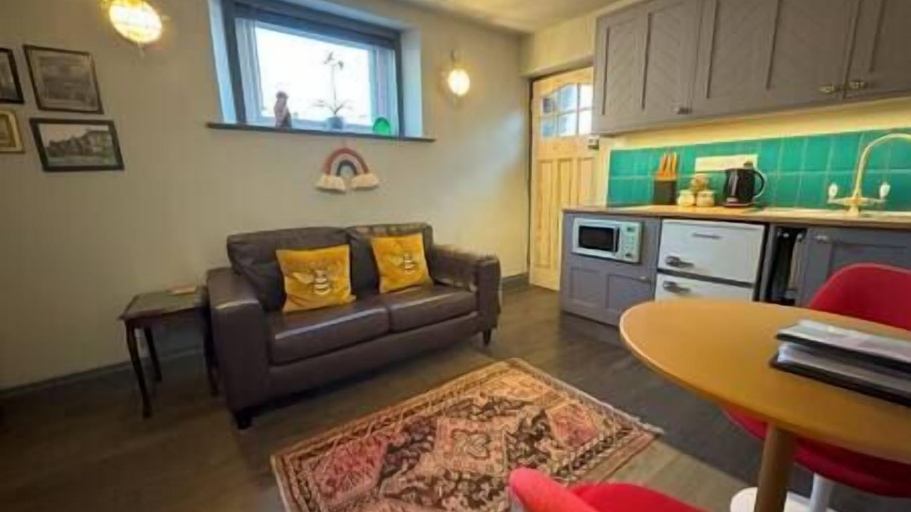 Photo of Others in Hanham