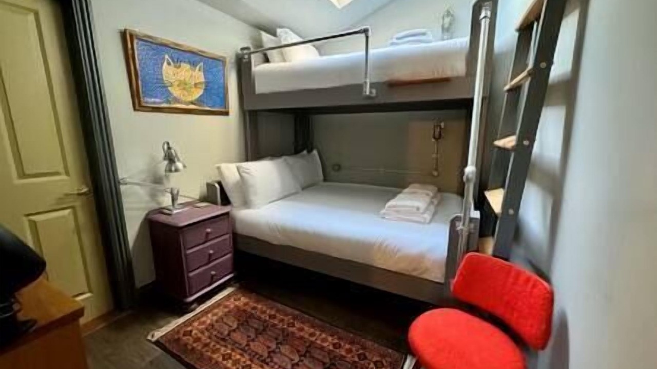 Photo of Others in Hanham