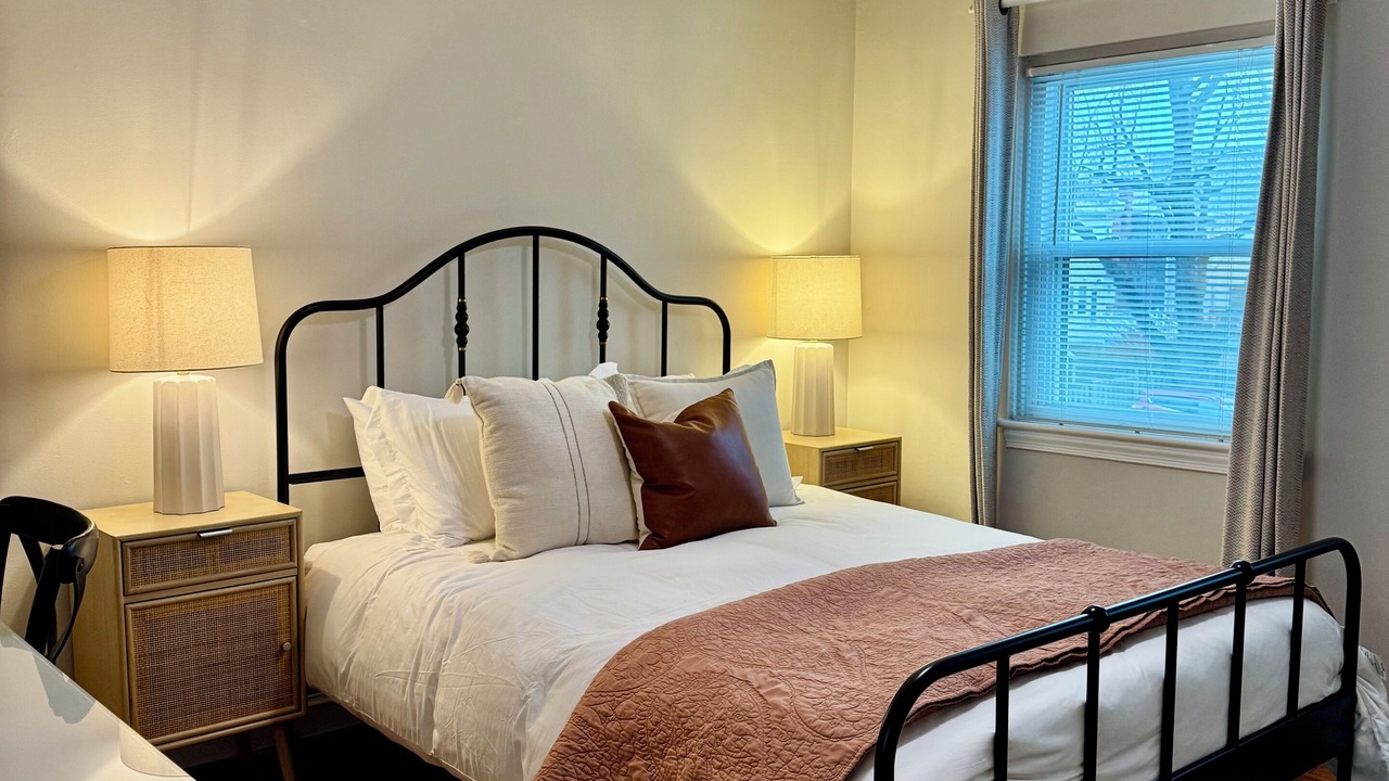 Photo of Bedroom in Old Town West