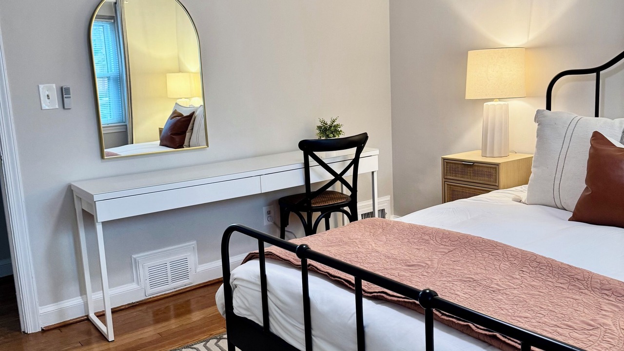 Photo of Bedroom in Old Town West