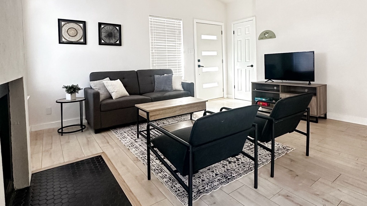 Photo of Livingroom in Greenslopes At Lake Creek